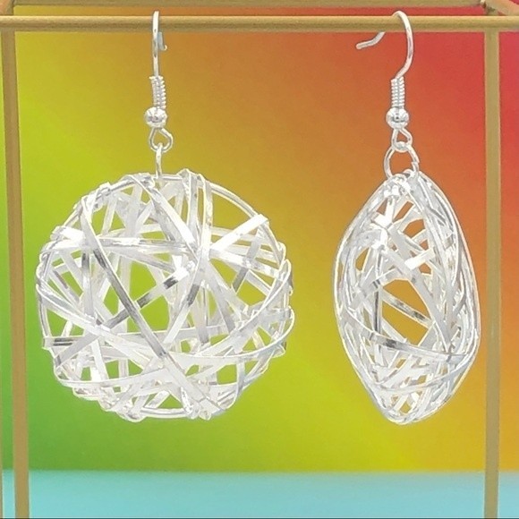 🍀 Puff Disk Wire Wrapped Silver Dangle Earrings - Picture 1 of 3